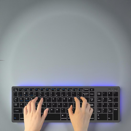 Clavier Sans Fil Bluetooth 5.0 & 2.4G – Mini Clavier Multimédia 102 Touches Ergonomique Compatible PC, Laptop, MacBook, iPad & Android
