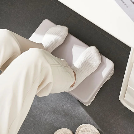 Repose-Pieds Ergonomique en PP pour Bureau – Confortable et Peu Encombrant – Convient Sous le Bureau, au Travail, sur le Canapé et à l'Étude – Rembourré – Rotatif – Coloris Blanc, Gris, Bleu – Plastique Durable